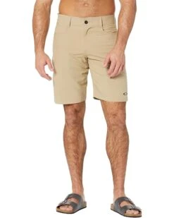Oakley Baseline 2.0 21" Hybrid Shorts