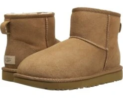 UGG Classic Mini II
